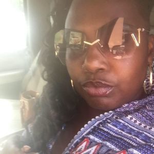 Meet your Posher, Tanya